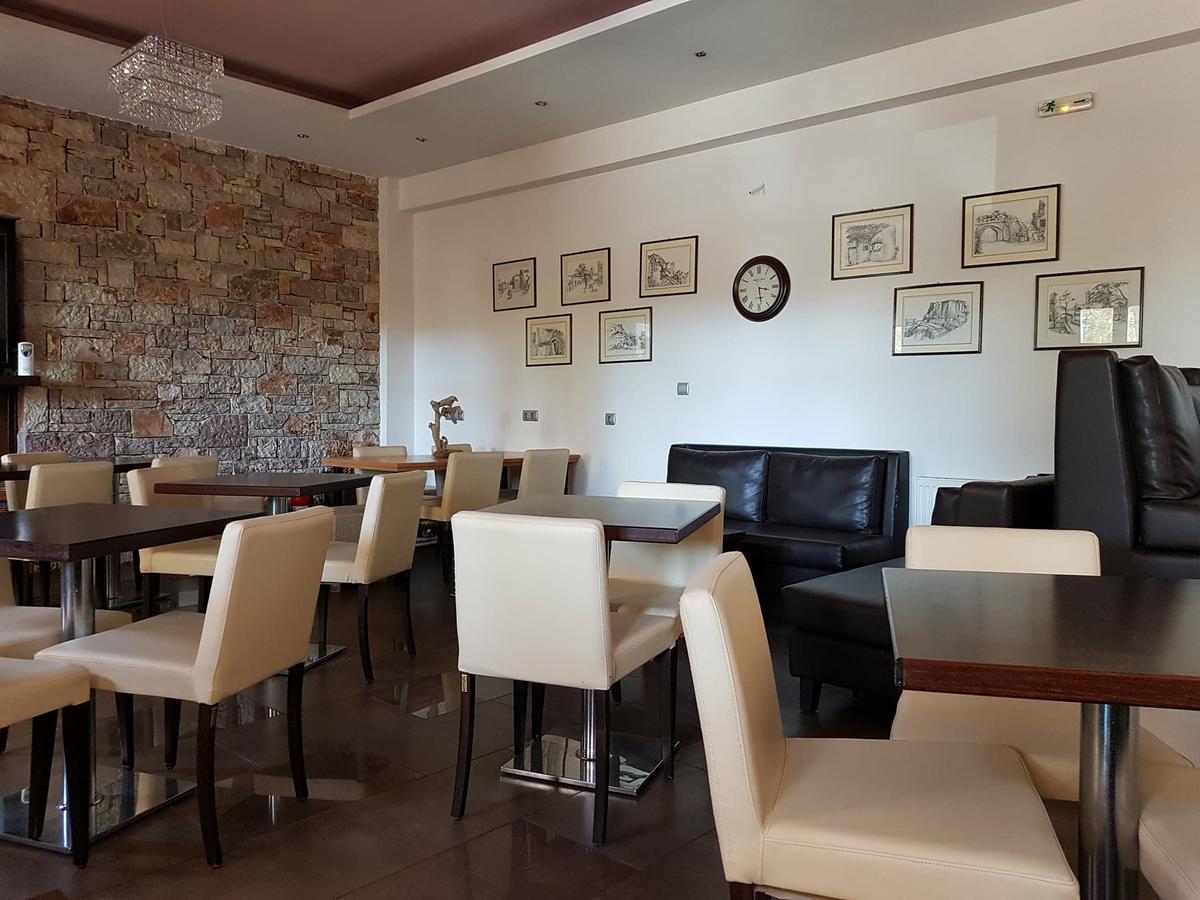 Aposperides Hotel Livadi  エクステリア 写真